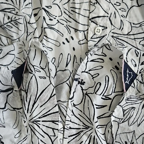 Tommy Bahama Monochrome Floral Button-Down Shirt - Picture 11 of 13